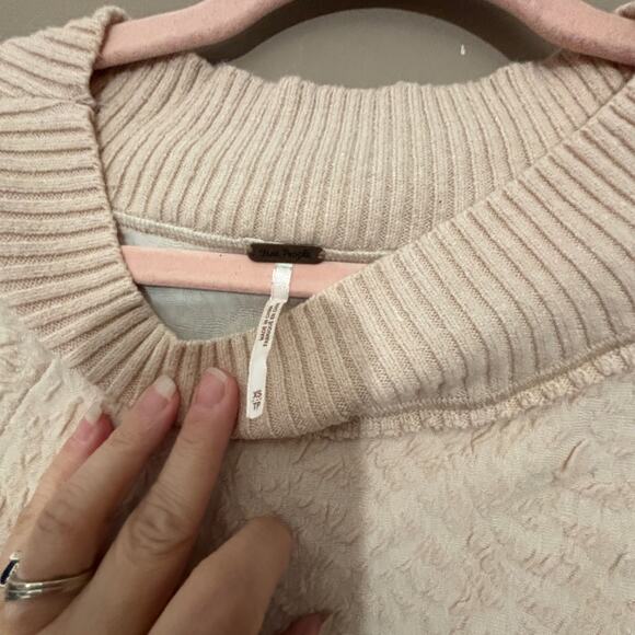 Free People Broken Glass Beige Fringe Trimmed Pullover Tunic Sweater Size XS - Picture 6 of 11